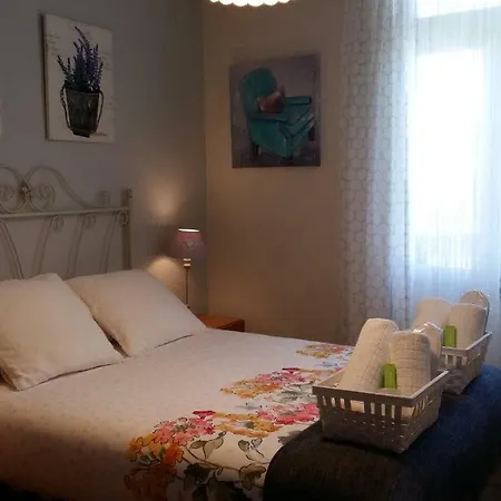Bed & Breakfast Muralla Romana 4o Planta Lugo